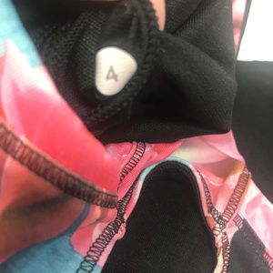 lululemon athletica Intimates & Sleepwear - Lululemon Top Speed Bra Secret Garden Floral Sz 4 lululemon athletica Intimates & Sleepwear - Lululemon Top Speed Bra Secret Garden Floral Sz 4